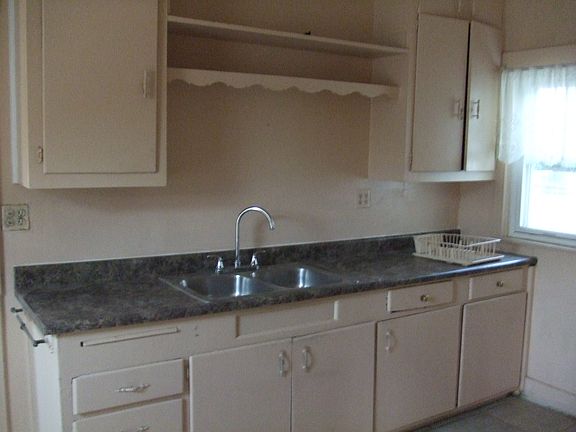 4th image of 231 W Maitland St