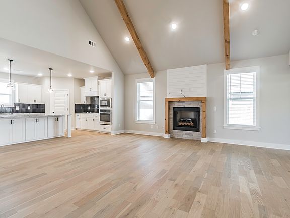 5th image of 1000 Silver Maple St #Hy40sl