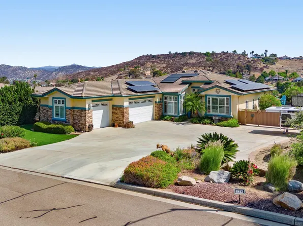 8812 Diamondback Dr, Santee, CA 92071
