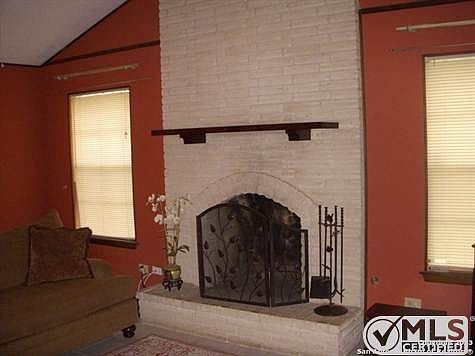 3rd image of 6203 Farragut Dr