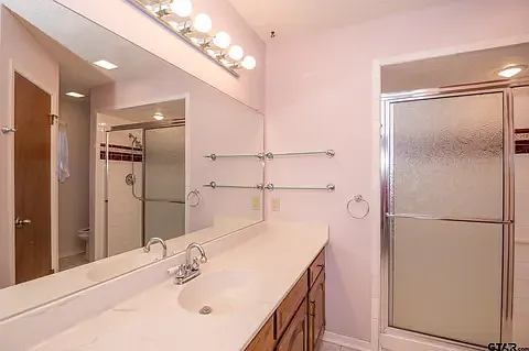 3863 Lamb Dr — Photo 15
