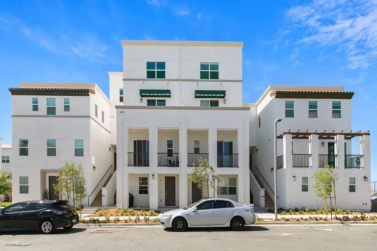 2015 Mindoro Ln — Photo 1