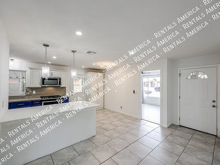 3837 W Acapulco Ln — Photo 5