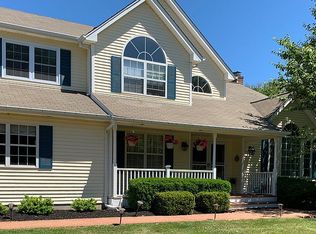 3 Manorage Rd, Manorville, NY 11949