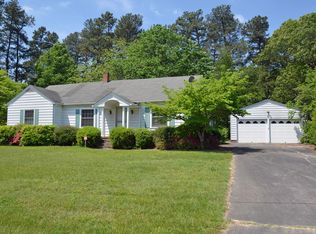 4618 Starmount Dr, Winston Salem, NC 27105