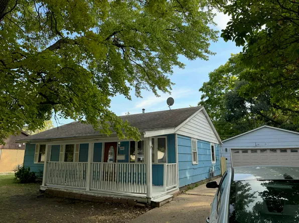 1507 Holly Hill Dr, Champaign, IL 61821