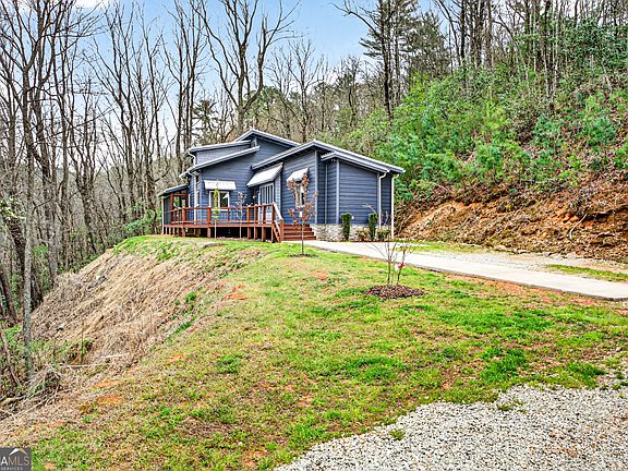 2nd image of 327 Polly Gap Rd