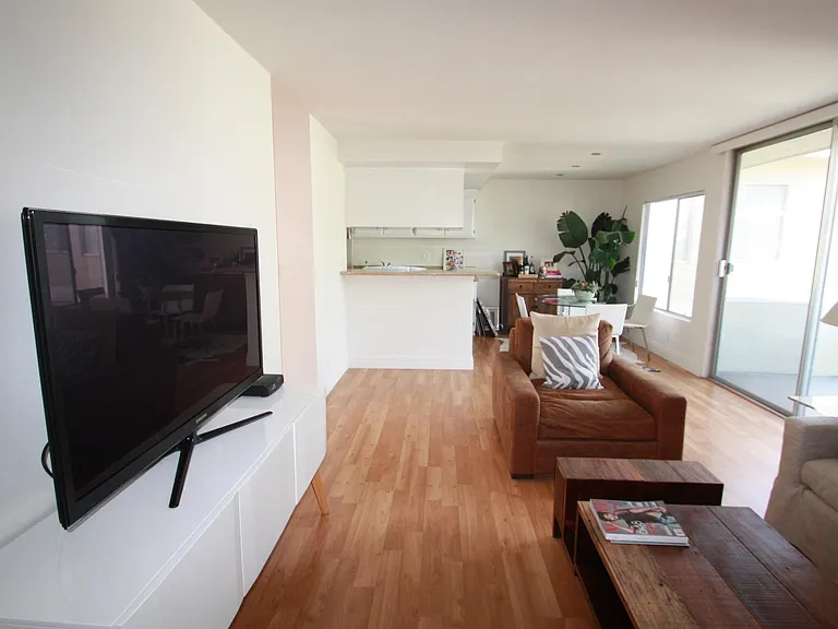 1728 Montana Ave #19 — Photo 12