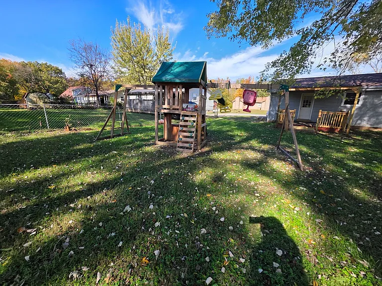 386 Elaine Dr — Photo 20