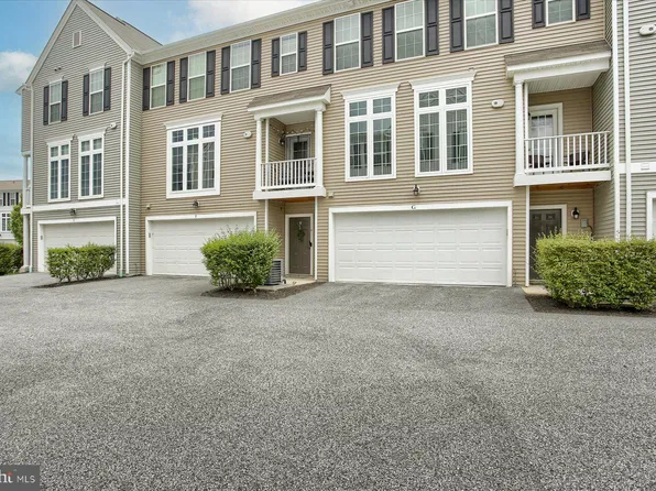 3037F Meridian Cmns, Mechanicsburg, PA 17055