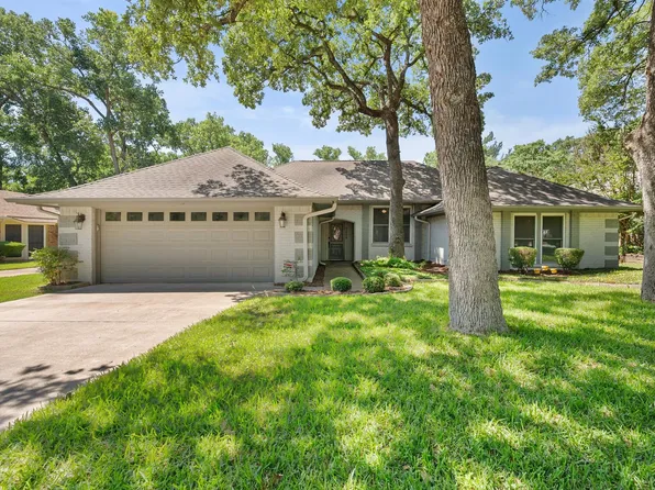 3404 Commander Ct, Arlington, TX 76017