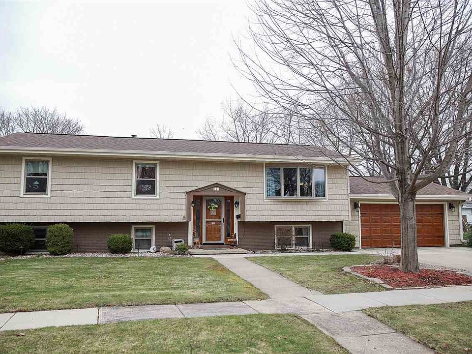 1st image of 111 Willow Lawn Dr