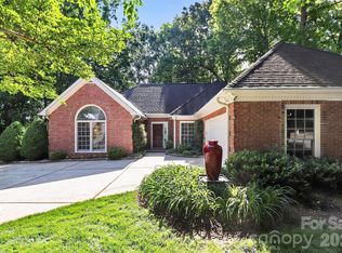 8902 Taunton Dr, Huntersville, NC 28078
