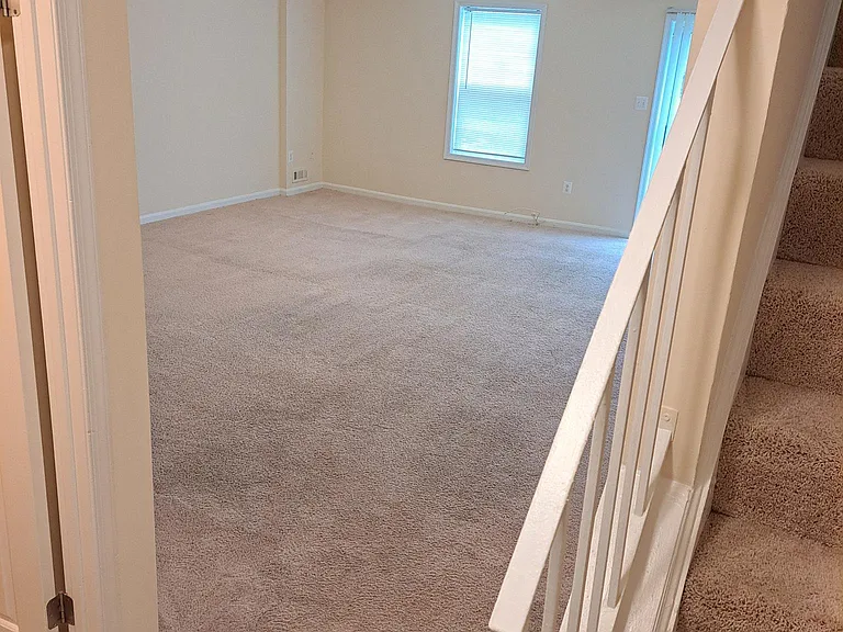 10118 Avenel Gardens Ln — Photo 16