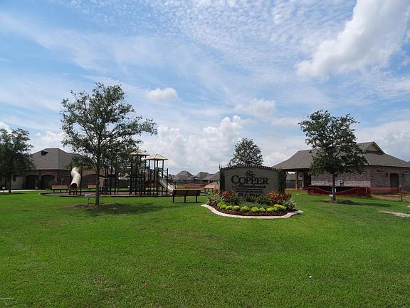 4th image of 302 Quiet Oaks Dr