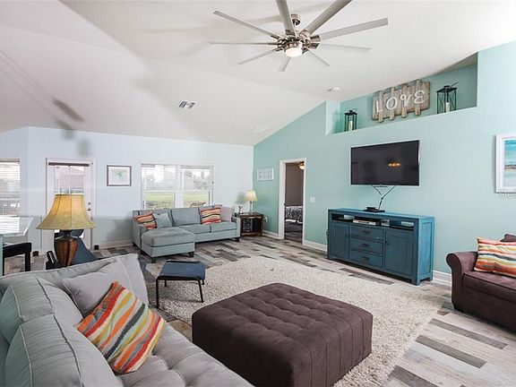 5th image of 9484 Miami Cir