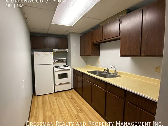 3rd image of 4 Greenwood St Unit B