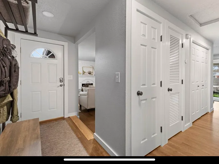 746 Hemlock Ct — Photo 8