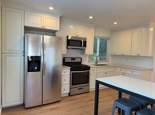 155 S Myrtle Ave APT B, Tustin, CA 92780