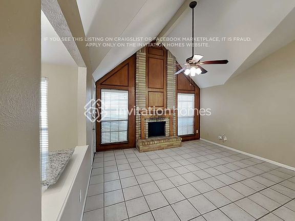3rd image of 10051 Horseshoe Bend Dr