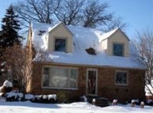 8318 N Oketo Ave, Niles, IL 60714