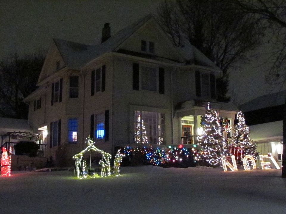 2nd image of 6846 Milwaukee Ave