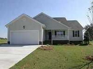 51 Hardee Woods Dr, Benson, NC 27504