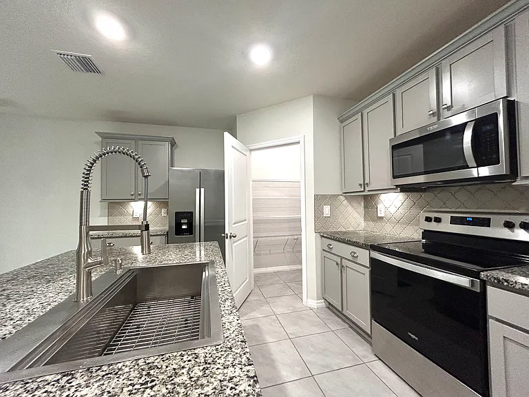 17435 Harvest Moon Way — Photo 4