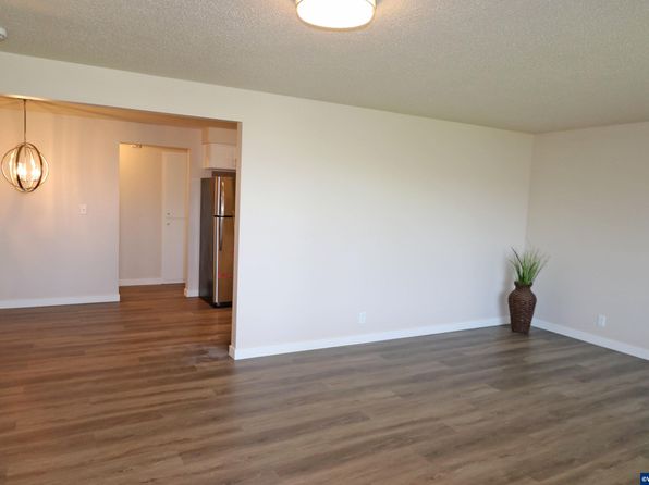 salem-oregon-449355435 picture