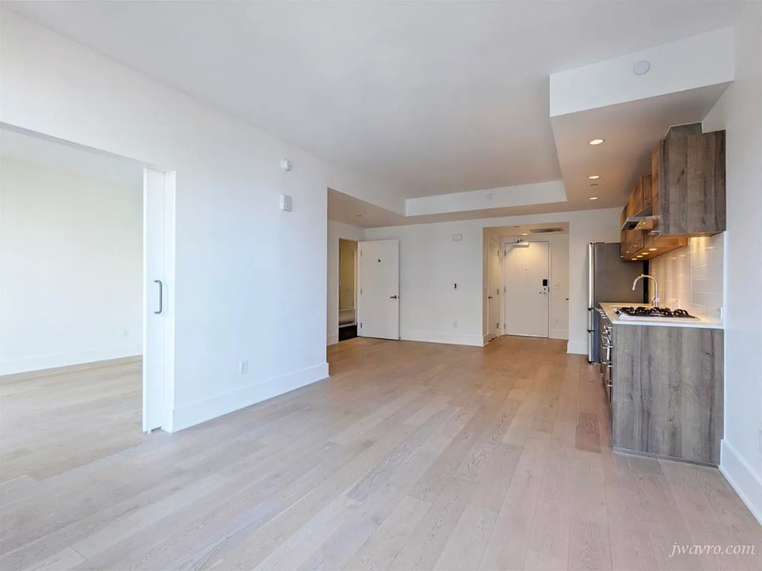 1 bed, 672 sqft, $4,000 — Photo 1