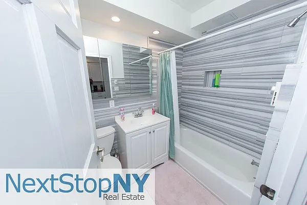 Rented by NextStopNY | media 13