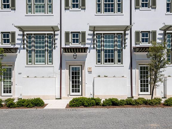 3rd image of 159 Castle Harbour Dr #U39