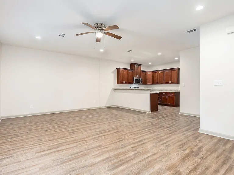 918 Shady Ln #A — Photo 12