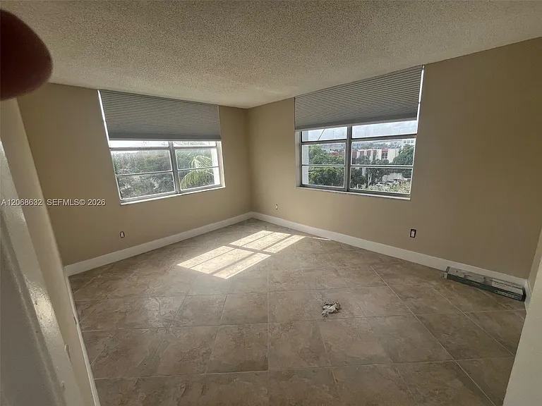 498 NW 165th St #D501 — Photo 5