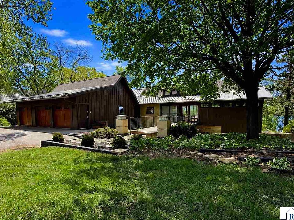 1st image of 46479 Evergreen Ln