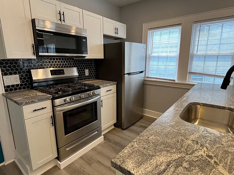 610 Hickory St #2 — Photo 3