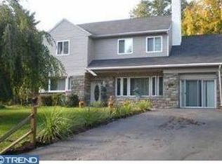 2216 Mary Ln, Broomall, PA 19008
