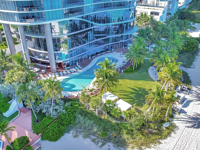 15701 Collins Ave #3804 — Photo 38