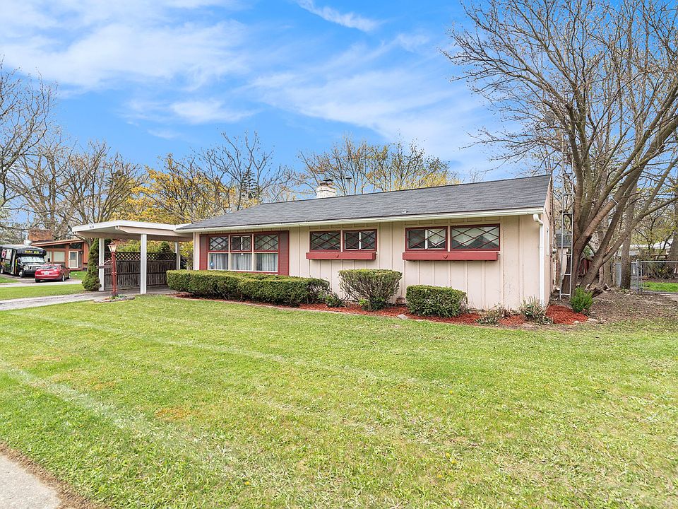 1st image of 3624 Briarwood Dr