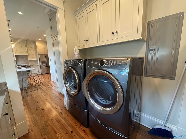 715 Clinton Ave E — Photo 12