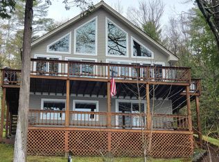 127 Leamy Dr, Castleton, VT 05735