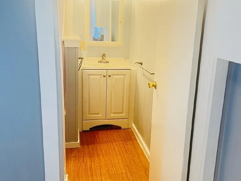 23 Bowers St #2 — Photo 14