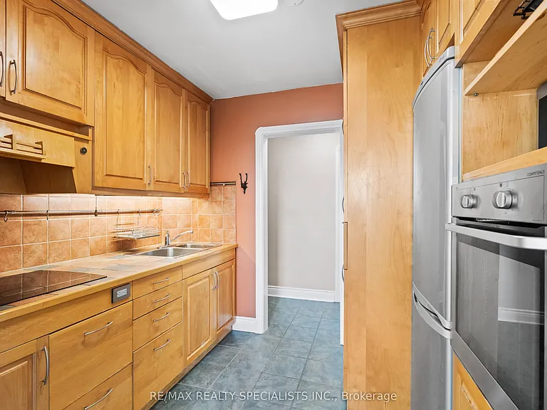 2697 Lake Shore Blvd W #25 — Photo 17