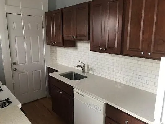 1755 W Albion Ave #2F — Photo 2