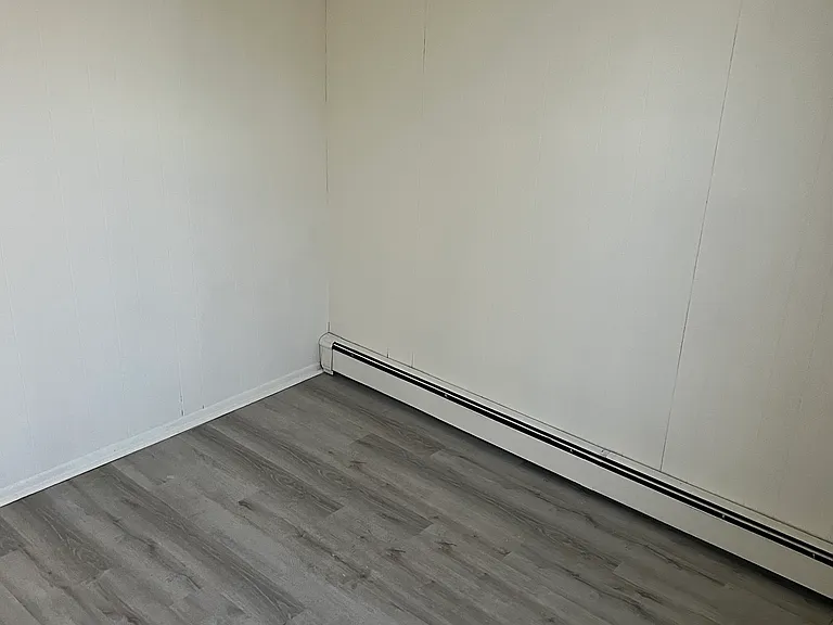 25 Arthur St #2 — Photo 3