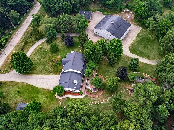 2nd image of 9729 N Rock River Dr