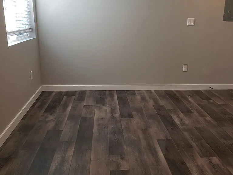 612 NE Santiam Blvd — Photo 2