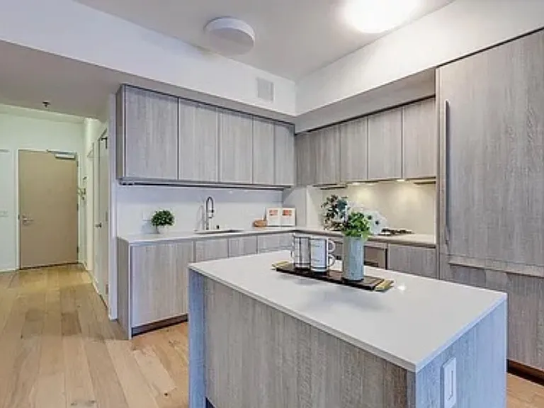 333 Beale St #6J — Photo 2