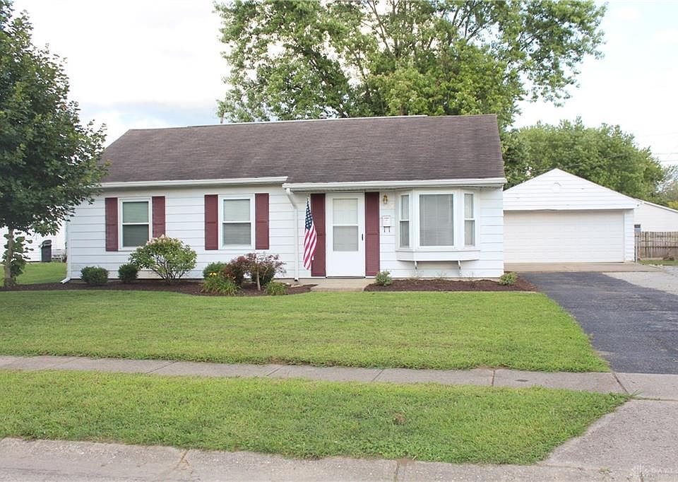 1st image of 462 Caldwell Cir