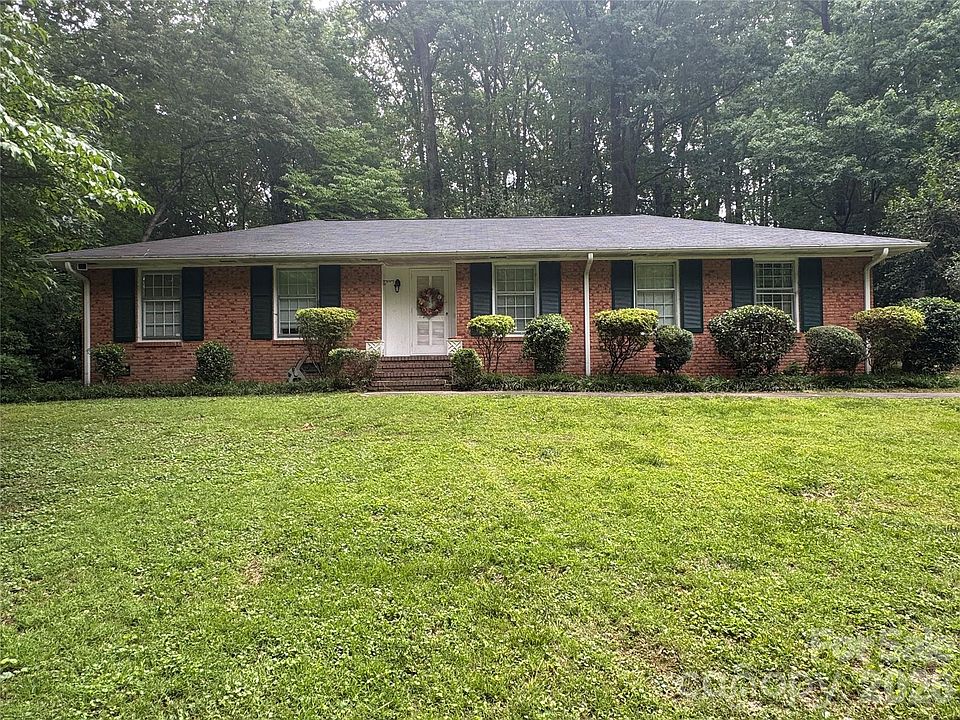 1st image of 6824 Linda Lake Dr